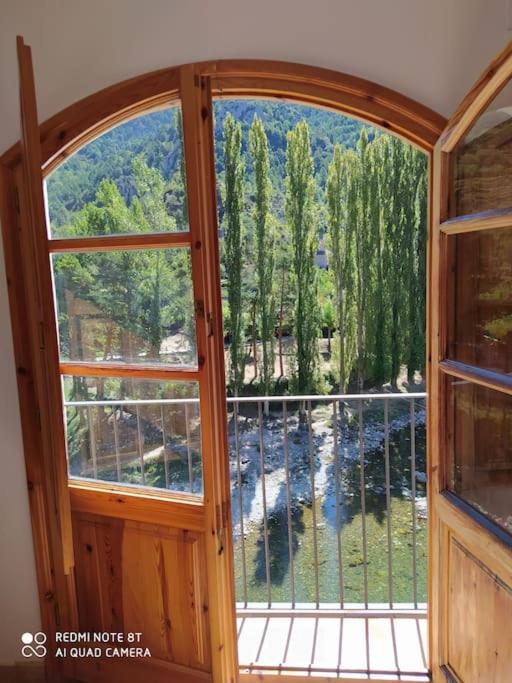 Casa Sobre Rio Noguera Pallaresa Gerri de la Sal Luaran gambar